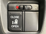 【パワースライドドア】スマートキーや運転席のスイッチでスライドドアの開閉が可能♪電動だから力を入れてドアを開ける必要が無く、小さいお子様でも、重い荷物を持っている時もラクに開け閉めできます♪