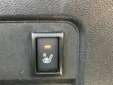 運転席にはシートヒーター、寒い日もぬくぬくドライブ☆