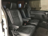 ゆとりある広々とした車内空間は、ドライブを始め買い物やレジャーなど、幅広く活躍します。一人でもみんなとでもお出かけを楽しみましょう!