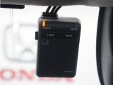 ◆ドライブレコーダー◆映像・音声などを記録する自動車用の装置です。 もしもの事故の際の記録はもちろん、旅行の際の思い出としてドライブの映像を楽しむことができます。