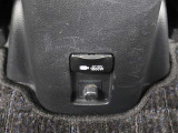 便利なアクセサリーコンセント(AC100V・1500W)が装備されています。ハイブリッドカー特有の大容量の電気エネルギーによりアウトドアシーンや停電などの非常時に便利な機能です。