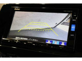 バックカメラが装備されており、後方の安全確認はもちろんのこと狭い場所での駐車や雨の日・夜間など視界の悪いコンディションでのストレスの軽減にもなります!