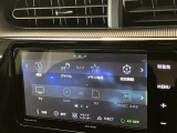 純正ナビを装備。タッチパネル式で使いやすく、お出かけもラクラクです。