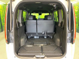 普段のお買い物や通勤、送迎等に十分な荷室スペースを確保しております。セカンドシートを倒すと、大きな荷物の積載も可能です♪