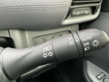 暗くなったらライトが点灯しするオートライトシステム