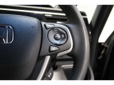 Hondaセンシングの機能のひとつ、アダプティブクルーズコントロール付!アクセルから足を離しても設定したスピードと前車との車間を保ち走行してくれます!車線維持もアシスト☆高速道路で疲労軽減ですね☆