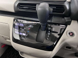 オートエアコンで快適な車内温度を演出してくれます!