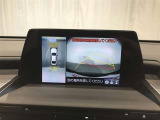 【バックモニター】駐車時に後方がリアルタイム映像で確認できます。大型商業施設や立体駐車場での駐車時や、夜間のバック時に大活躍?