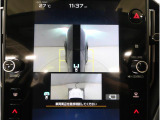 ■ドライバーから死角になりがちな左前方(助手席側)の映像を車内の11.6インチディスプレイに表示致します。ドライバーの死角となりやすい車体左側を確認できるので、狭い道で威力を発揮します。