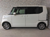 オプションになりますが、ボディーコーティングもご用意しております。新車の輝きに近づき、洗車などのお手入れも楽になりますよ。