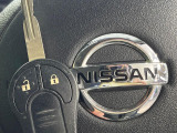 【キーレス】少し離れた場所からでもボタン一つでドアの開錠・施錠ができるのでとっても便利!ドアの鍵穴周りに傷をつけることもありません♪