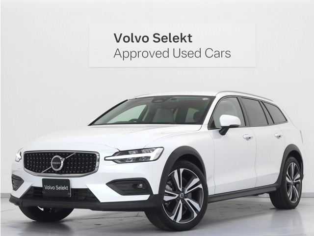 ボルボ V60クロスカントリー 
