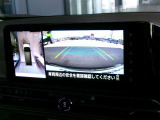 アラウンドビューモニター付きです 上から見たイメージで駐車出来ますので車庫入れの苦手な方も楽に駐車出来ます♪