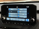 【大画面ナビ】人気の大型9インチナビを装備。存在感のある大画面はインパクト大!ナビ利用時のマップ表示は見やすく、テレビやDVDは臨場感がアップ!いつものドライブがグッと楽しくなります♪