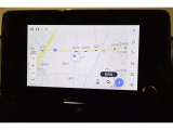 ディスプレイオーディオを装備。スマホとクルマをつなぐことで、これまでのナビに加えて、いろんなサービスが楽しめます。