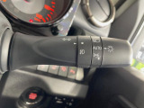 【オートライト】周りの明るさに応じて自動でヘッドライトの点灯・消灯ができる機能です!ライトの付け忘れ・消し忘れなどが無くなり、雨の日や夕方の走行も安心!トンネル通過時も便利ですね♪