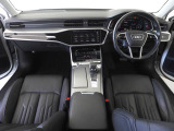 Audiのインテリアはエクステリア同様、優れたデザイン性とクオリティ、そして機能性を兼ね備えております。