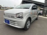 お車の内外装の状態など、気になる箇所をおっしゃっていただければできる限りお答えさせていただきます( `ー&acute;)ノ