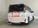 走りにこだわりながら収納力も持ち合わせたお車です。荷物を載せて軽快なドライブを楽しめますよ♪