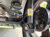 お車を安心してお乗りいただく為には、足回りの定期点検が欠かせません。サービスサポート(有償保証)では無料点検もご提供しており、安心のカーライフをお過ごしいただけるサポート体制が整っています。