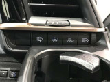 【オートマチックハイビーム】ハイビームとロービームを自動で変更し夜間の運転をサポートしてくれます。