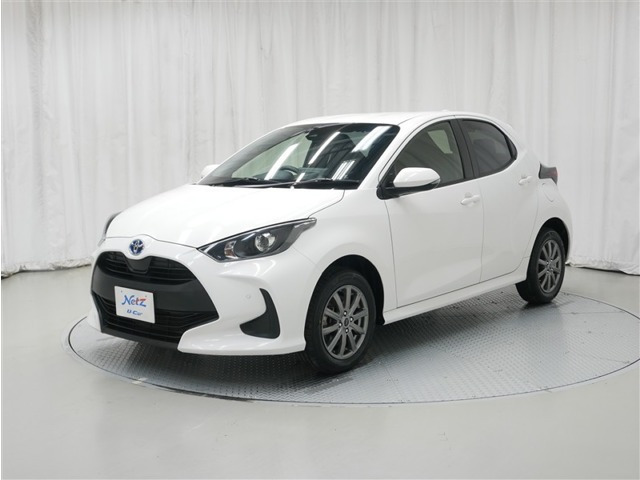 ヤリス1.5 ハイブリッド X E-Four 4WD