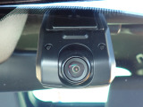 ◆【ドライブレコーダー】映像・音声などを記録する自動車用の装置です。もしもの事故の際の記録はもちろん、旅行の際の思い出としてドライブの映像を楽しむことができます。