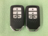 スマートキー付きですからドアロックの開閉およびエンジンスタートが楽々です。電動スライドドアの開け閉めもボタンで操作できます。スペアキーも同じものを用意しております。