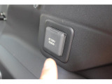 「アクセサリーコンセント(AC100V/1500W)」をオプション装備、さまざまなシーンで電化製品も使えて便利な装備です