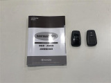 【キーレス】少し離れた場所からでもボタン一つでドアの開錠・施錠ができるのでとっても便利!ドアの鍵穴周りに傷をつけることもありません♪
