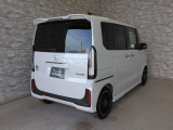オプションになりますが、ボディーコーティングもご用意しております。新車の輝きに近づき、洗車などのお手入れも楽になりますよ。