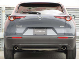 CX-30のエクステリアデザインは、明確なラインを使わず、面の動きのみで表現。アートとしての美しさと生命感を感じさせるデザインを創生しています