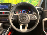 【純正革巻きステアリング】上質な革を使用することで、手にしっかり馴染みとても運転しやすいハンドルです♪