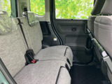 運転席側後部座席