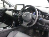 運転席廻りです。