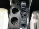 電動パーキングブレーキを搭載。スイッチ操作でパーキングブレーキを作動・解除することが可能ですので、操作の力が不要ですよ♪