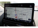 純正ナビ搭載車!!ナビ起動までの時間と地図検索する速度が魅力で、初めての道でも安心・快適なドライブをサポートします!!