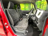 運転席シート廻りは使用感も少なく、良好な状態となっています。丁寧に使われていたことがよくわかりますね。