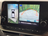 【アラウンドビューモニター】専用のカメラにより、上から見下ろしたような視点で360度クルマの周囲を確認することができます☆死角部分も確認しやすく、狭い場所での切り返しや駐車もスムーズに行えます。