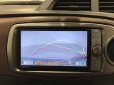 【バックモニター】駐車時に後方がリアルタイム映像で確認できます。大型商業施設や立体駐車場での駐車時や、夜間のバック時に大活躍!運転スキルに関わらず、今や必須となった装備のひとつです!