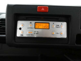 AM FM CDチューナーを装備しております。