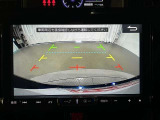 バックガイドモニターで、後方を確認しながら安心して駐車することができます。運転初心者も熟練者も必須の機能ですよ!