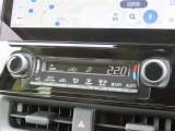 オートエアコンで車内はいつでも快適です♪