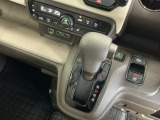 発進時から滑らかに加速する無段階変速のCVTはストップ&ゴーの多い街の中も快適です