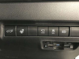 荷物が多い時にうれしいパワーバックドアなど快適で安心なドライブをサポートする便利機能が装備されています。
