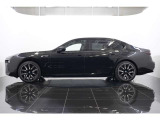 エグゼクティブラウンジシート BMW Individualフルレザーメリノインテリア+エクスクルーシブコンテンツ BMW Individualフルレザーメリノ(ブラック)