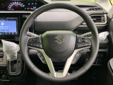 【純正革巻きステアリング】上質な革を使用することで、手にしっかり馴染みとても運転しやすいハンドルです♪