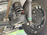 お車を安心してお乗りいただく為には、足回りの定期点検が欠かせません。サービスサポート(有償保証)では無料点検もご提供しており、安心のカーライフをお過ごしいただけるサポート体制が整っています。