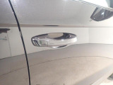&rdquo;Keyless Access&rdquo;によって、ドアハンドルに手をかけるだけでドアロックが解除できます!