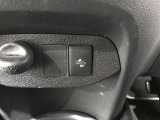 【衝突被害軽減ブレーキ】前方の車両や横断する歩行者などを検知した時、衝突回避や被害軽減をサポートします!!